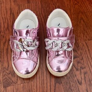 Stylish Pink girl Shoes with Chain Detail